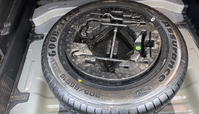 2016 Hyundai Creta S 1.6 PETROL, Petrol, Manual, 1,04,276 km, Spare Tyre