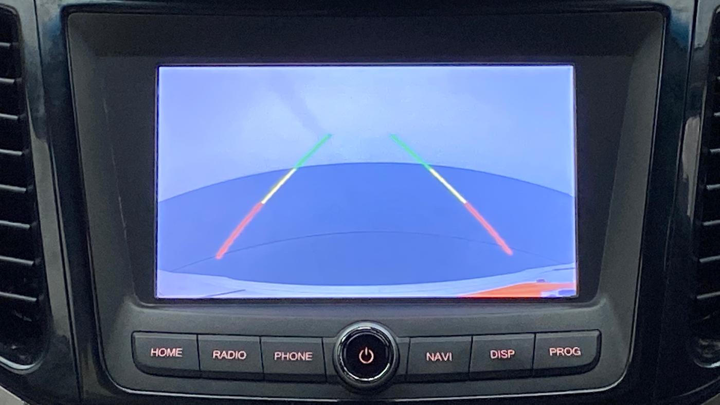 2020 Mahindra XUV300 1.2 W8 OPT, Petrol, Manual, 92,011 km, Parking Camera