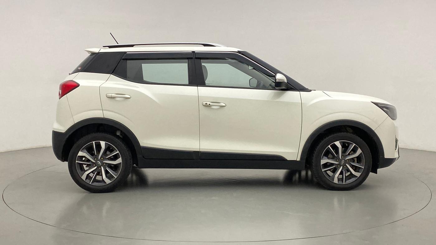 2020 Mahindra XUV300 1.2 W8 OPT, Petrol, Manual, 92,011 km, Right Side View