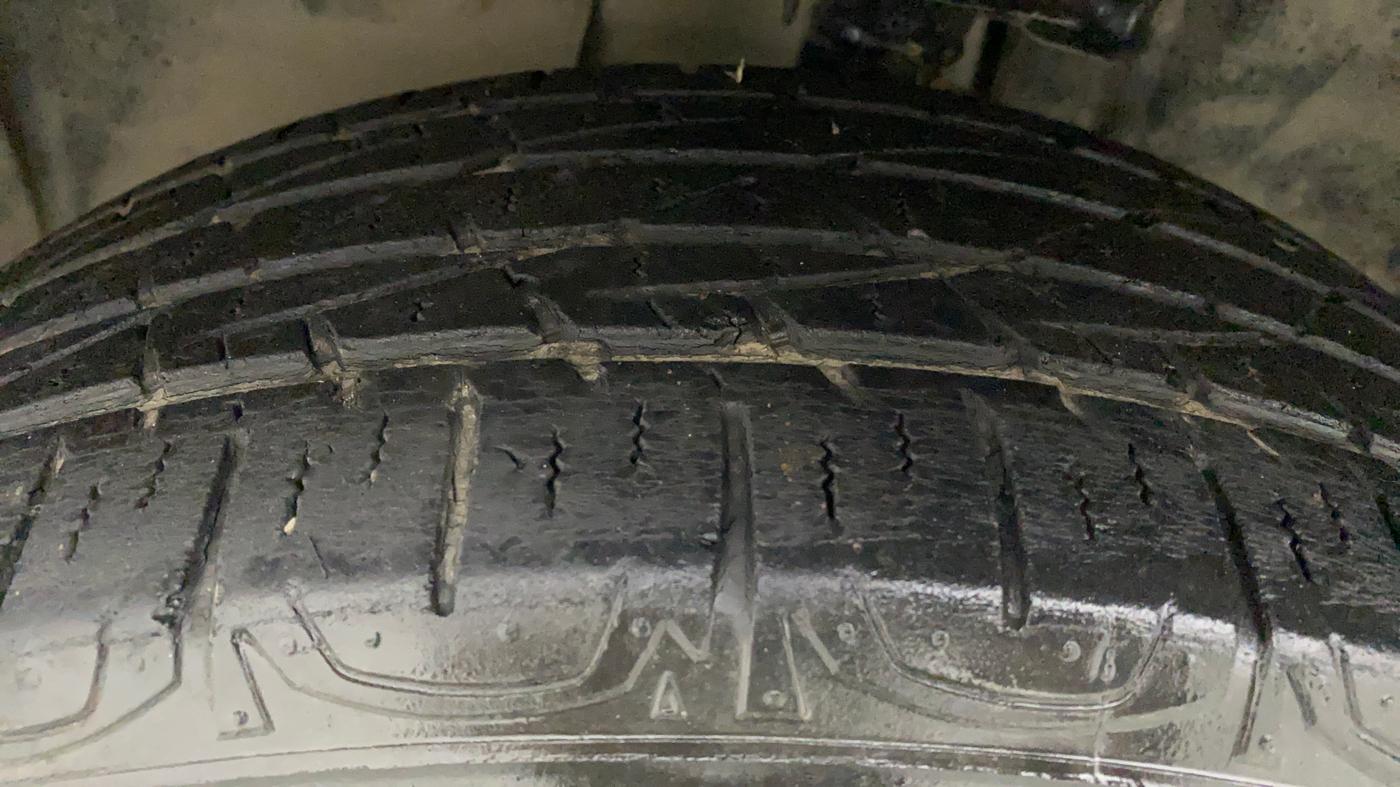 2019 Jeep Compass LIMITED 1.4 PETROL AT, Petrol, Automatic, 58,480 km, Left Front Tyre Tread