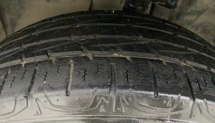 2019 Jeep Compass LIMITED 1.4 PETROL AT, Petrol, Automatic, 58,480 km, Left Front Tyre Tread