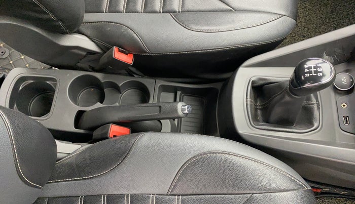 2019 Ford New Figo TITANIUM 1.2 PETROL MT, Petrol, Manual, 33,613 km, Gear Lever
