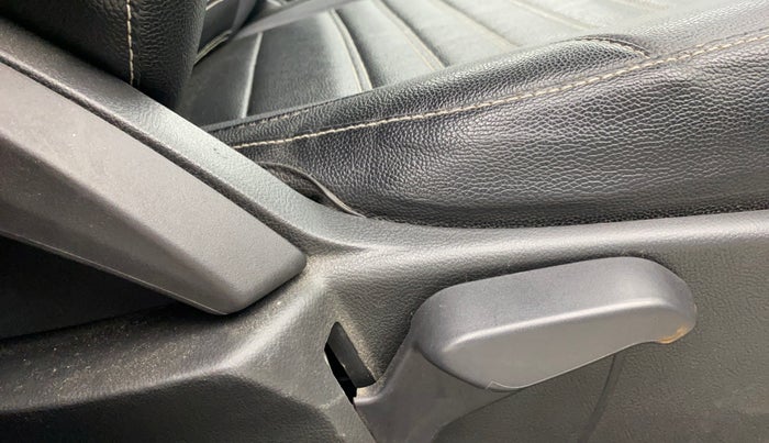 2019 Ford New Figo TITANIUM 1.2 PETROL MT, Petrol, Manual, 33,613 km, Driver Side Adjustment Panel