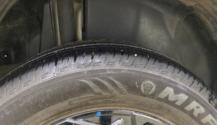 2024 Maruti BREZZA ZXI + SMART HYBRID, Petrol, Manual, 19,853 km, Right Rear Tyre Tread