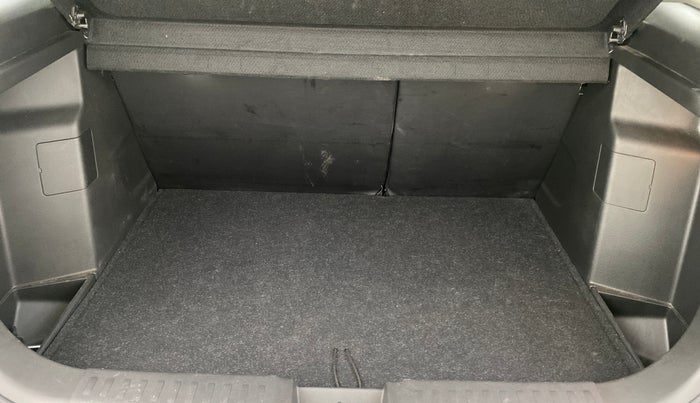 2024 Maruti BREZZA ZXI + SMART HYBRID, Petrol, Manual, 19,853 km, Boot Inside