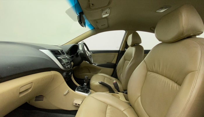 2013 Hyundai Verna FLUIDIC 1.4 VTVT, Petrol, Manual, 43,978 km, Right Side Front Door Cabin