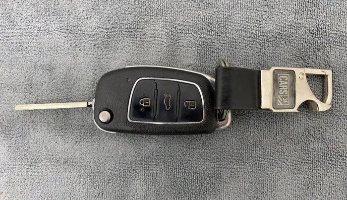 2013 Hyundai Verna FLUIDIC 1.4 VTVT, Petrol, Manual, 43,978 km, Key Close Up