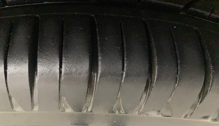 2018 Honda Jazz 1.2L I-VTEC V AT, Petrol, Automatic, 3,945 km, Right Front Tyre Tread