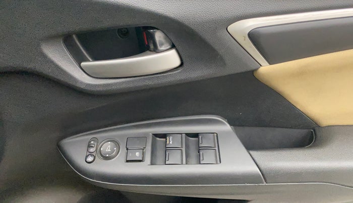 2018 Honda Jazz 1.2L I-VTEC V AT, Petrol, Automatic, 3,945 km, Driver Side Door Panels Control