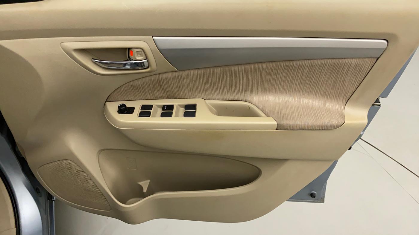 2013 Maruti Ertiga ZXI, Petrol, Manual, 67,515 km, Driver Side Door Panels Control
