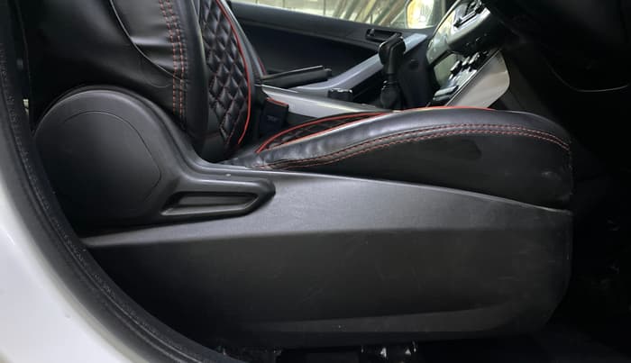 2021 Tata NEXON XM DIESEL, Diesel, Manual, 57,995 km, Driver Side Adjustment Panel