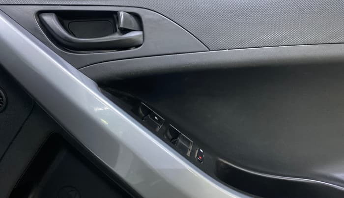 2021 Tata NEXON XM DIESEL, Diesel, Manual, 57,995 km, Driver Side Door Panels Control