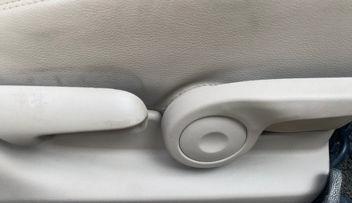 2018 Maruti Ciaz ALPHA 1.5 SHVS PETROL, Petrol, Manual, 82,356 km, Driver Side Adjustment Panel