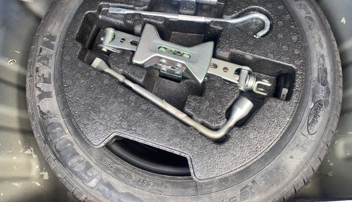 2018 Maruti Ciaz ALPHA 1.5 SHVS PETROL, Petrol, Manual, 82,356 km, Spare Tyre