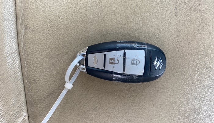 2018 Maruti Ciaz ALPHA 1.5 SHVS PETROL, Petrol, Manual, 82,356 km, Key Close Up