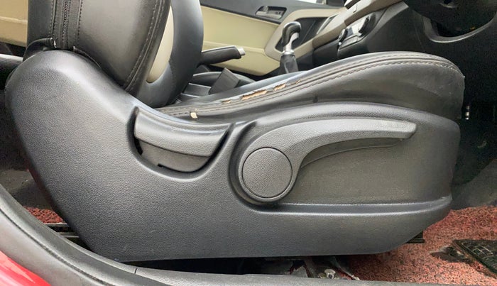 2015 Hyundai Creta SX PLUS 1.6 PETROL, Petrol, Manual, 96,391 km, Driver Side Adjustment Panel