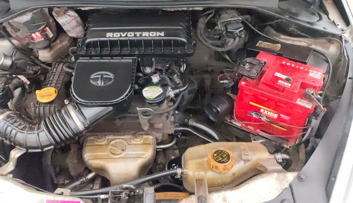 2016 Tata Tiago XE PETROL, CNG, Manual, 1,03,129 km, Engine View - Left