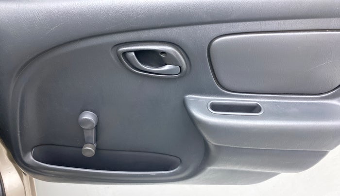 2010 Maruti Alto LXI, Petrol, Manual, 60,345 km, Driver Side Door Panels Control