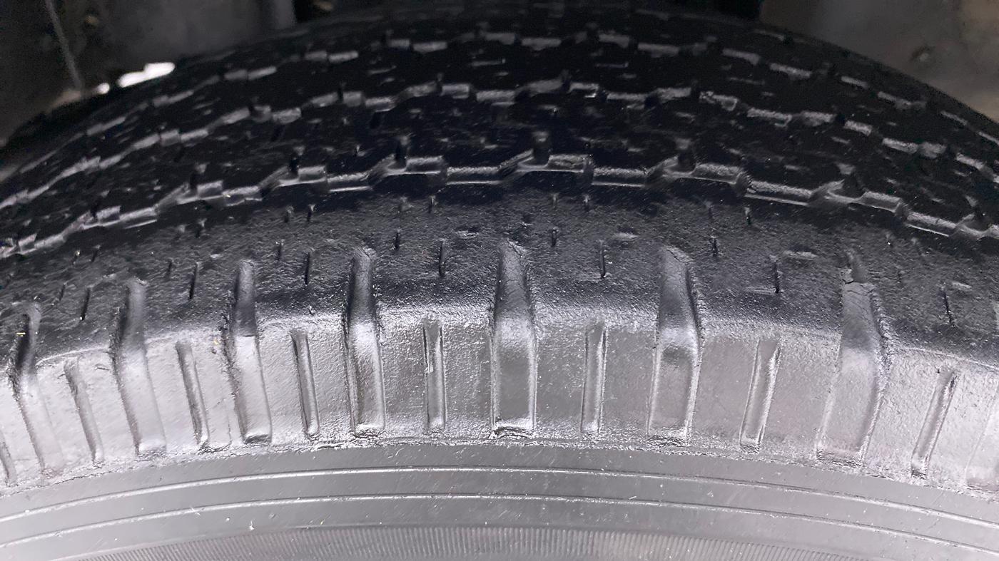 2017 Tata Safari Storme 2.2 VX 4X2, Diesel, Manual, 44,522 km, Right Front Tyre Tread
