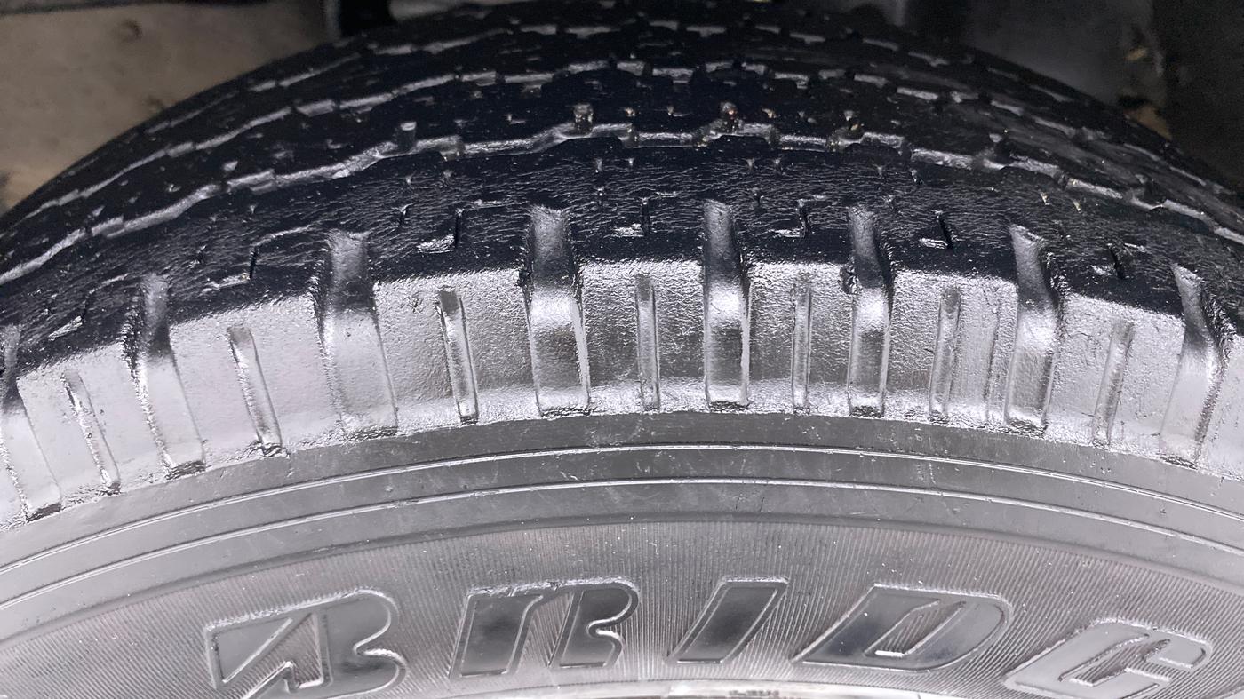 2017 Tata Safari Storme 2.2 VX 4X2, Diesel, Manual, 44,522 km, Left Front Tyre Tread