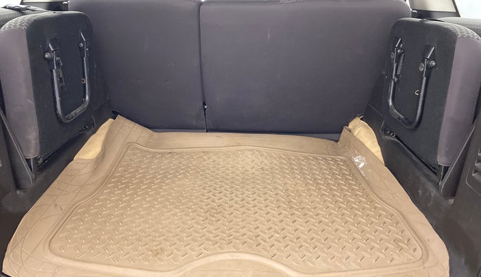 2017 Tata Safari Storme 2.2 VX 4X2, Diesel, Manual, 44,522 km, Boot Inside