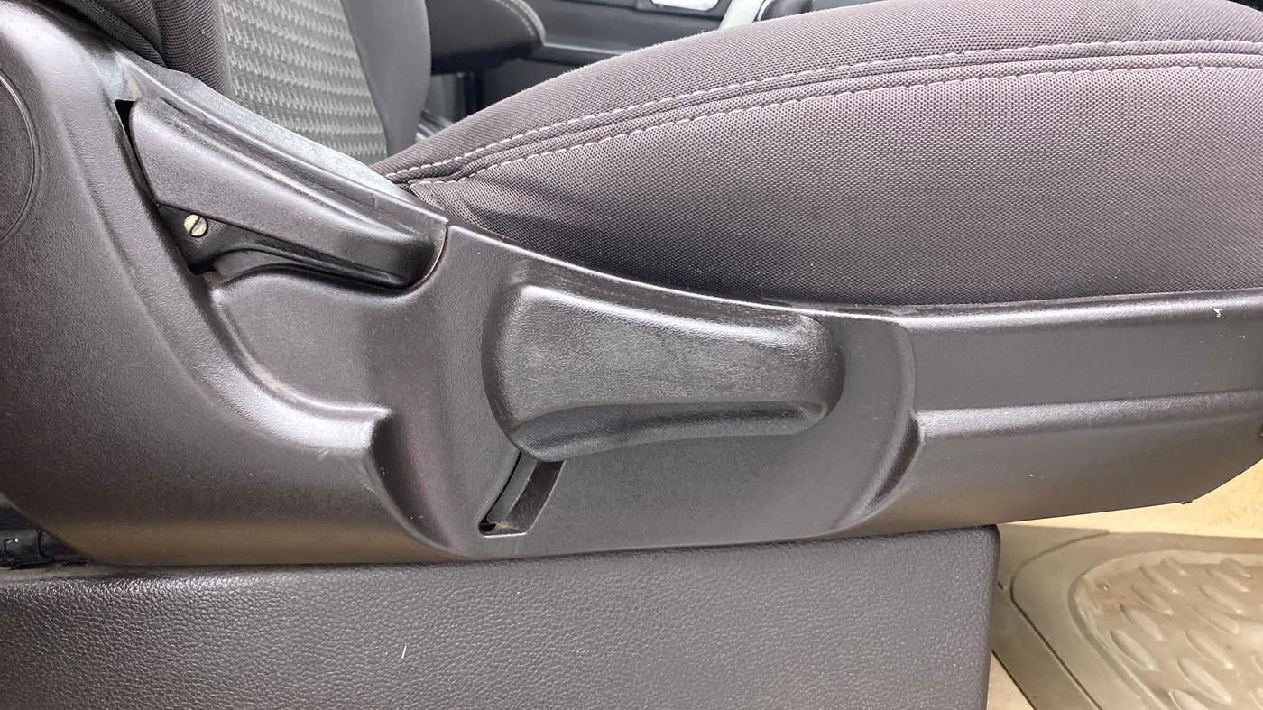 2017 Tata Safari Storme 2.2 VX 4X2, Diesel, Manual, 44,522 km, Driver Side Adjustment Panel