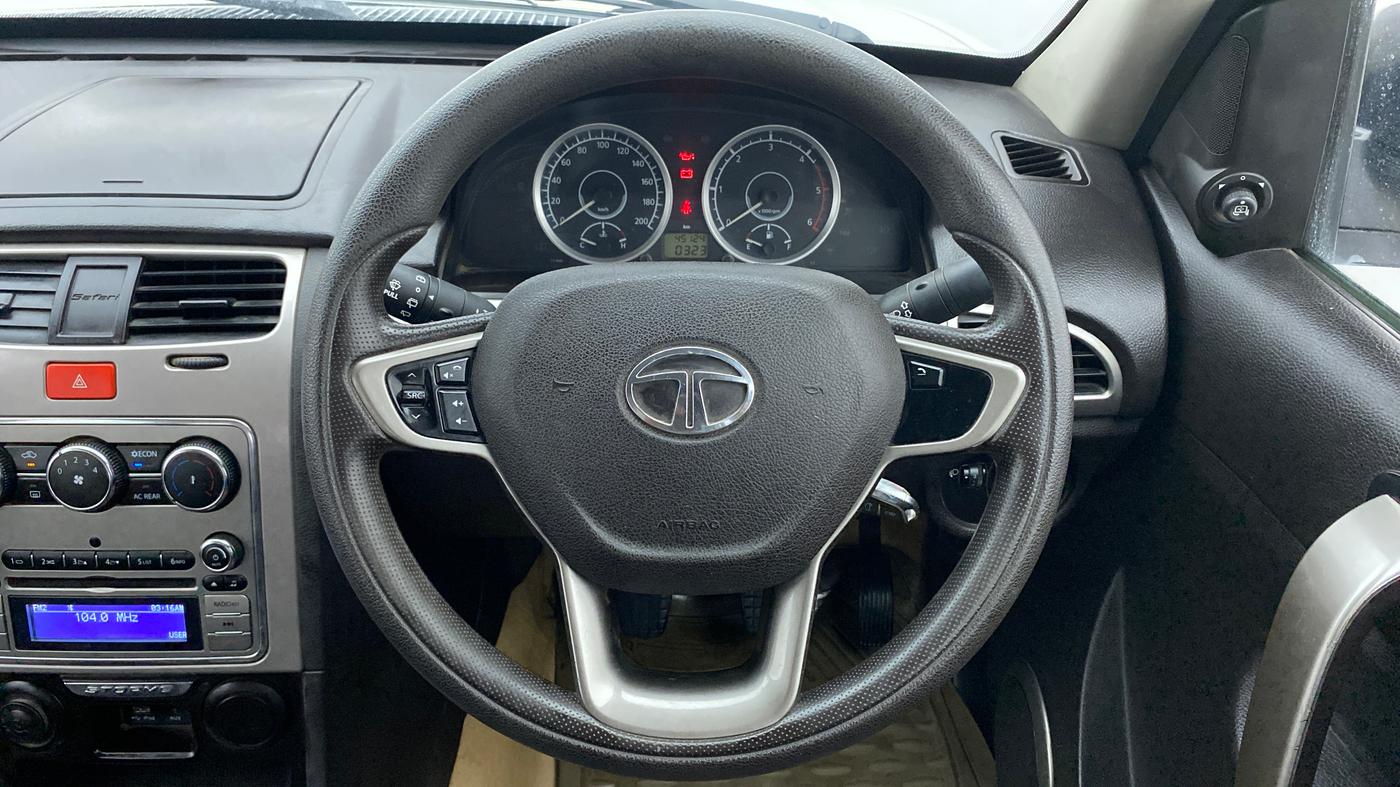 2017 Tata Safari Storme 2.2 VX 4X2, Diesel, Manual, 44,522 km, Steering Wheel Close Up