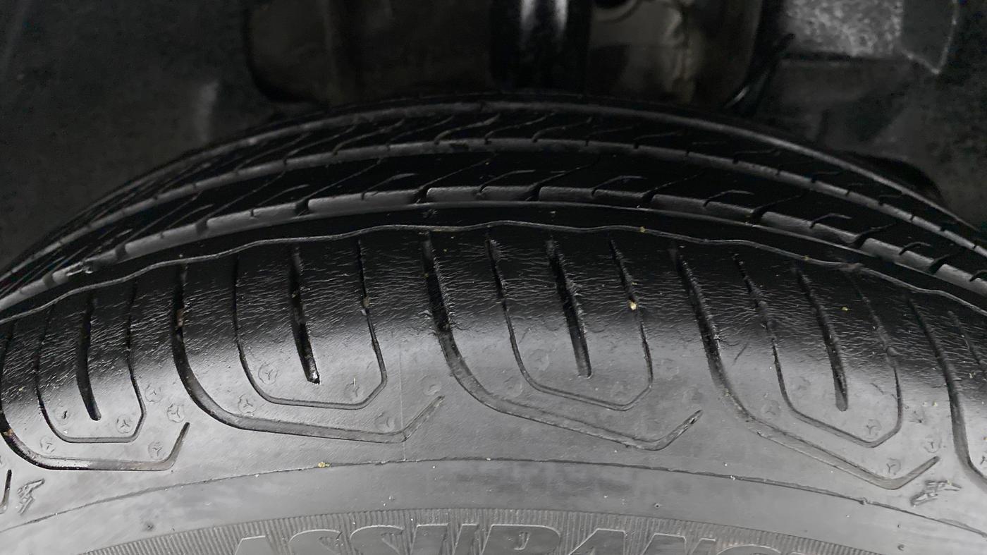 2022 Tata TIGOR XZ CNG, CNG, Manual, 25,981 km, Right Front Tyre Tread