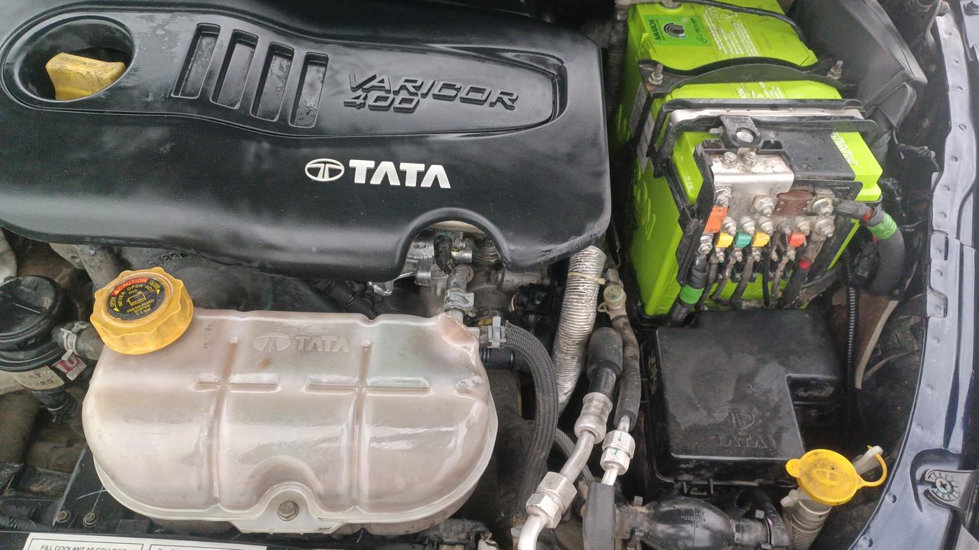 2018 Tata Hexa XMA 4X2 7 STR, Diesel, Automatic, 57,907 km, Engine View - Left