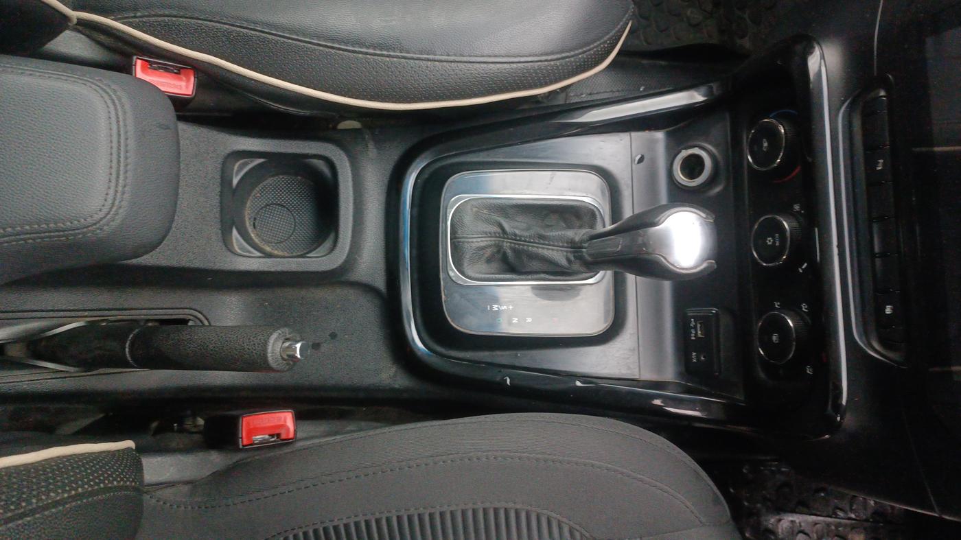 2018 Tata Hexa XMA 4X2 7 STR, Diesel, Automatic, 57,907 km, Gear Lever