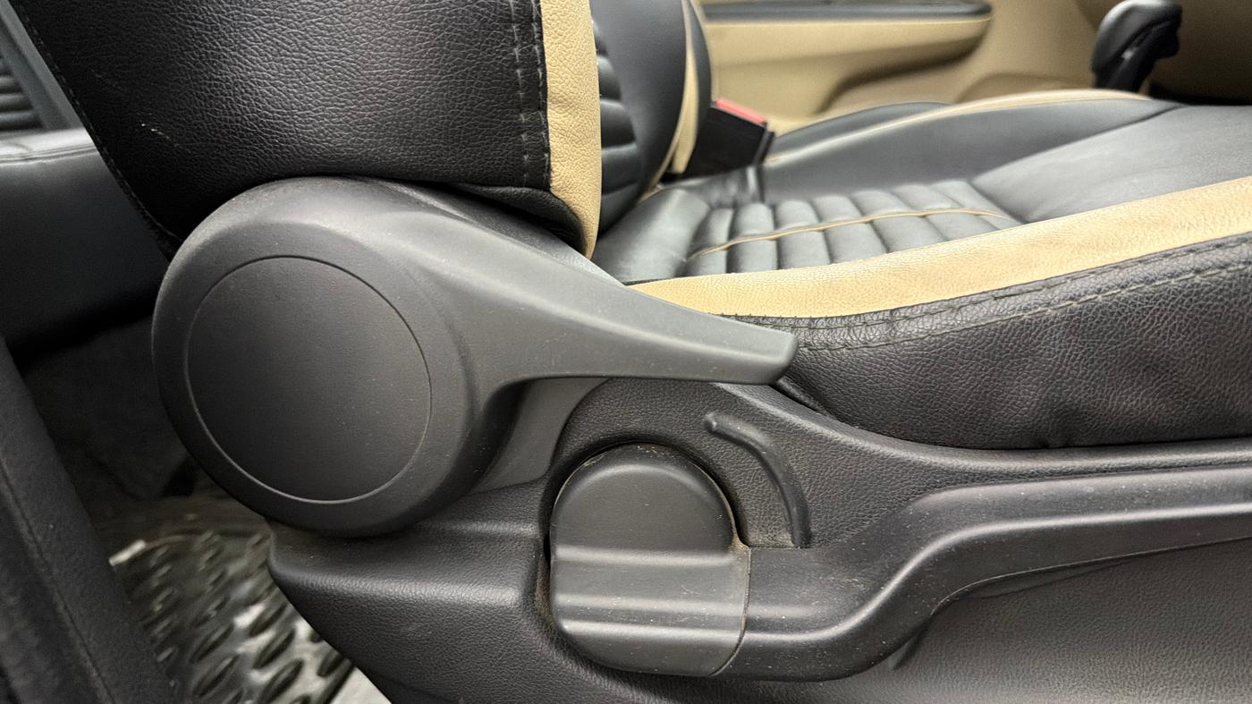 2018 Honda Amaze 1.2L I-VTEC V CVT, Petrol, Automatic, 42,649 km, Driver Side Adjustment Panel