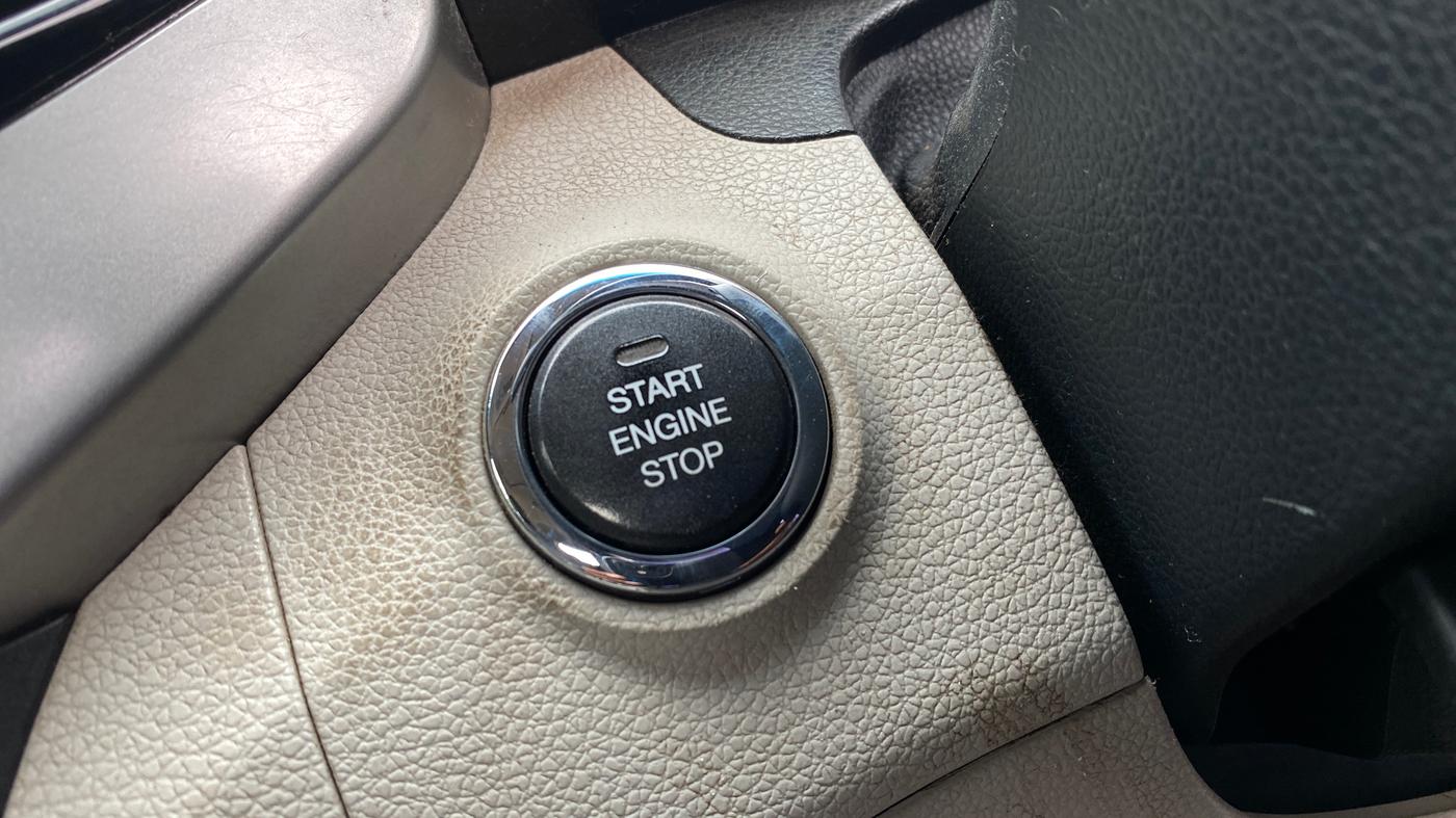 2023 Mahindra XUV300 W8 1.5 DIESEL, Diesel, Manual, 98,390 km, Keyless Start/ Stop Button