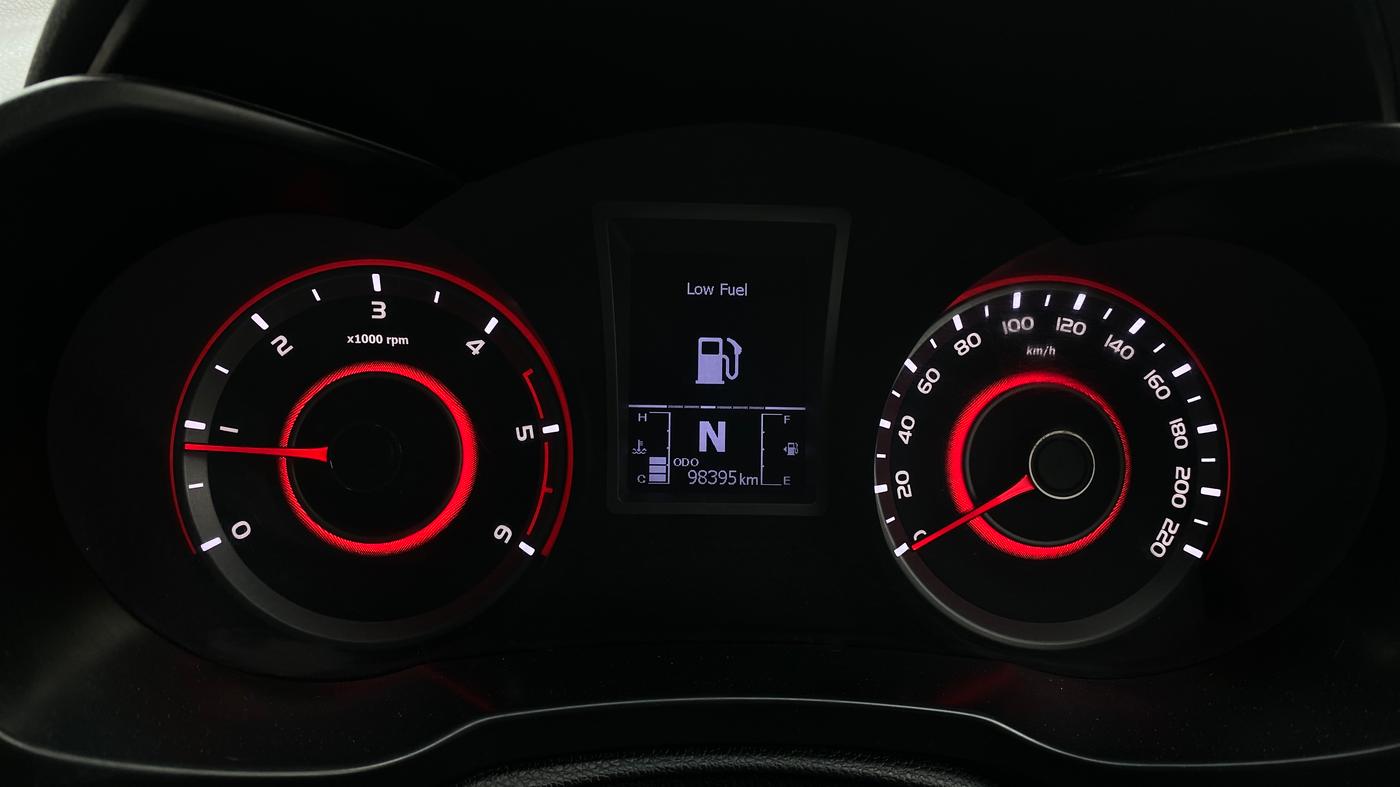 2023 Mahindra XUV300 W8 1.5 DIESEL, Diesel, Manual, 98,390 km, Odometer Image