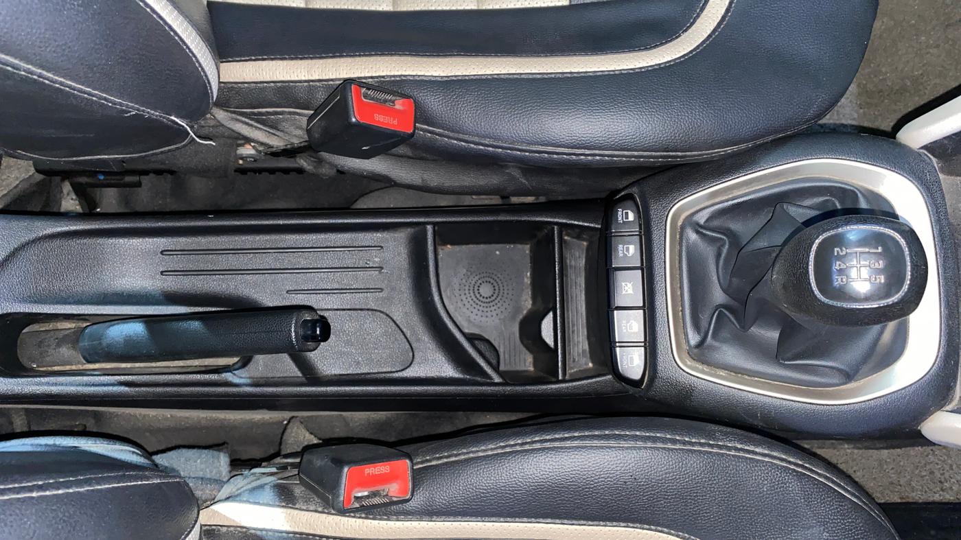2018 Hyundai NEW SANTRO SPORTZ CNG, CNG, Manual, 68,127 km, Gear Lever