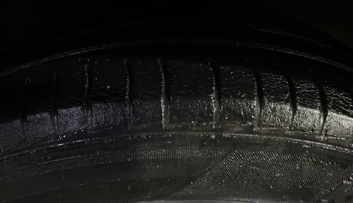 2018 Hyundai NEW SANTRO SPORTZ CNG, CNG, Manual, 68,127 km, Left Front Tyre Tread