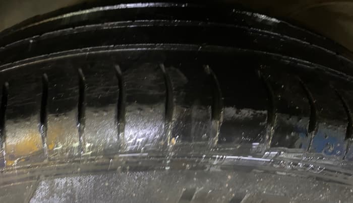 2018 Hyundai NEW SANTRO SPORTZ CNG, CNG, Manual, 68,127 km, Right Rear Tyre Tread