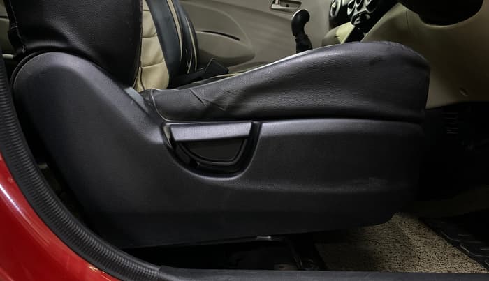 2018 Hyundai NEW SANTRO SPORTZ CNG, CNG, Manual, 68,127 km, Driver Side Adjustment Panel