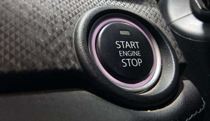 2024 Tata NEXON FEARLESS + SUNROOF AMT DUAL TONE 1.5 DIESEL, Diesel, Automatic, 39,493 km, Keyless Start/ Stop Button