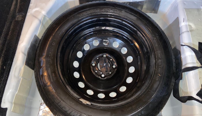 2024 Tata NEXON FEARLESS + SUNROOF AMT DUAL TONE 1.5 DIESEL, Diesel, Automatic, 39,493 km, Spare Tyre