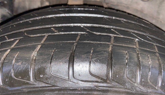 2024 Tata NEXON FEARLESS + SUNROOF AMT DUAL TONE 1.5 DIESEL, Diesel, Automatic, 39,493 km, Right Rear Tyre Tread