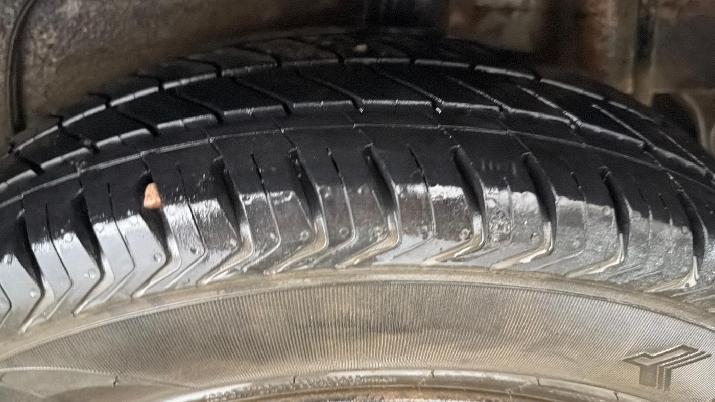 2019 Maruti Celerio VXI (O) CNG, CNG, Manual, 1,01,717 km, Left Rear Tyre Tread