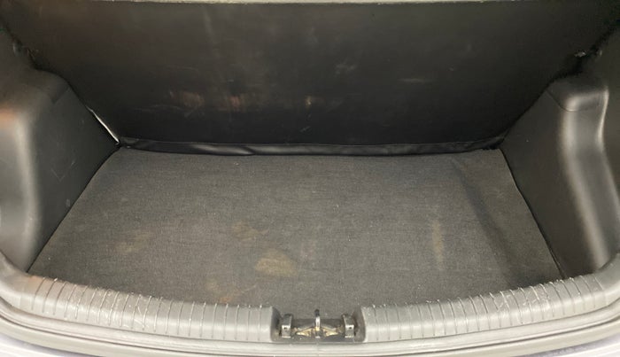2015 Hyundai Grand i10 SPORTZ 1.2 KAPPA VTVT, Petrol, Manual, 31,123 km, Boot Inside