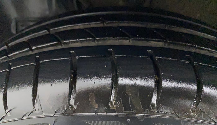 2019 Maruti New Wagon-R VXI 1.2, Petrol, Manual, 57,486 km, Left Front Tyre Tread