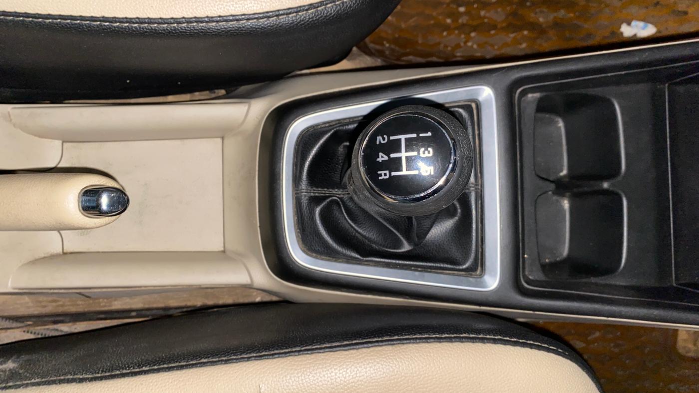 2018 Maruti Dzire ZXI PLUS, Petrol, Manual, 83,452 km, Gear Lever