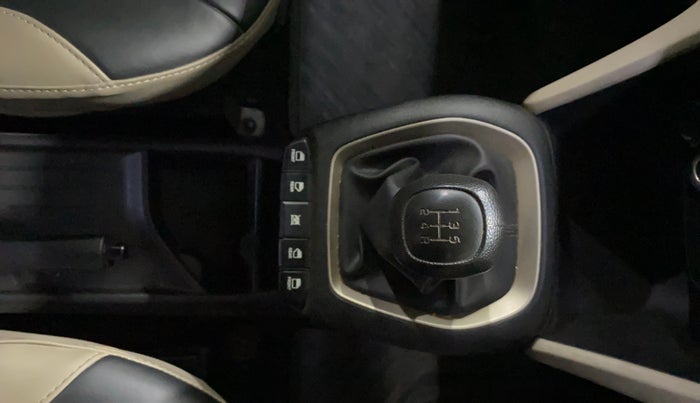 2021 Hyundai NEW SANTRO ASTA MT, Petrol, Manual, 12,033 km, Gear Lever