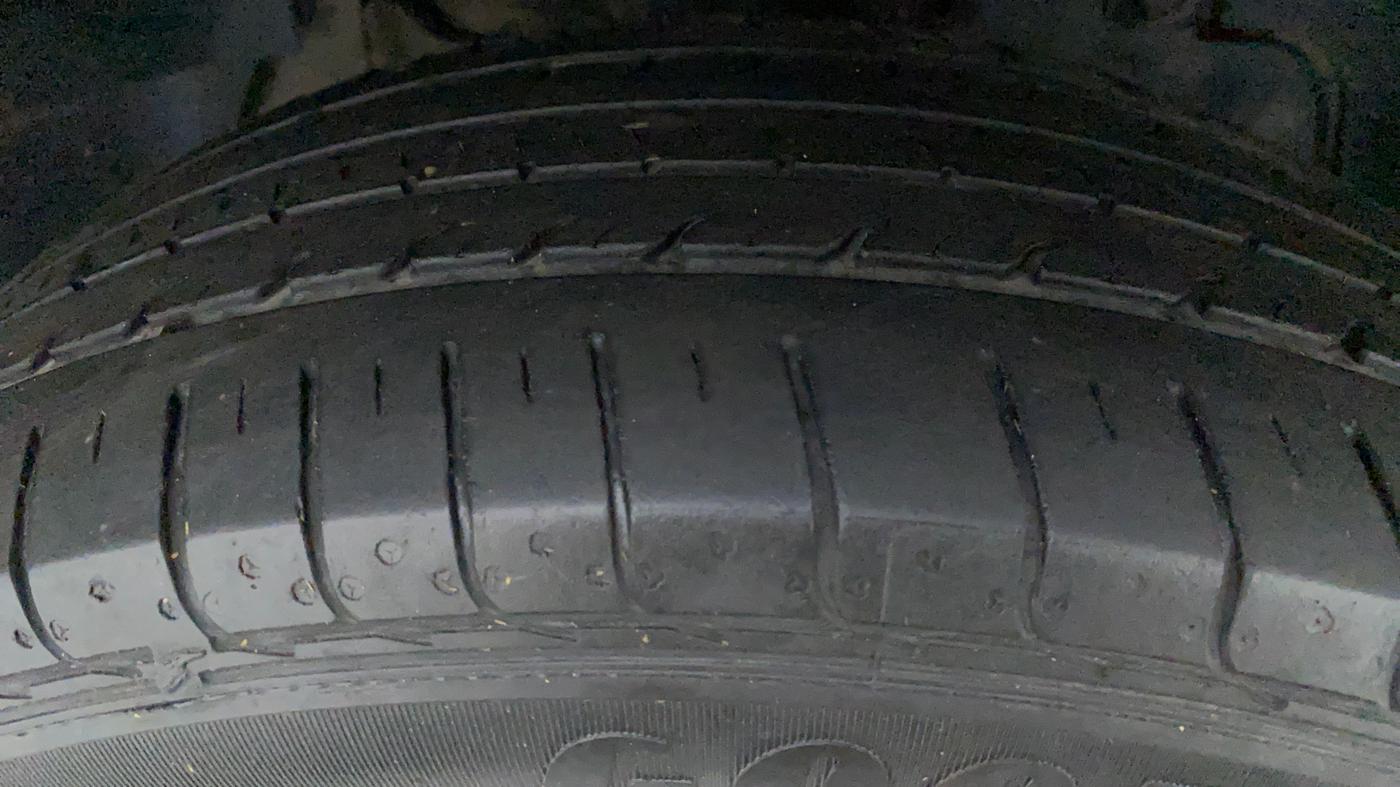 2019 Tata NEXON XT 1.2, Petrol, Manual, 25,080 km, Right Front Tyre Tread