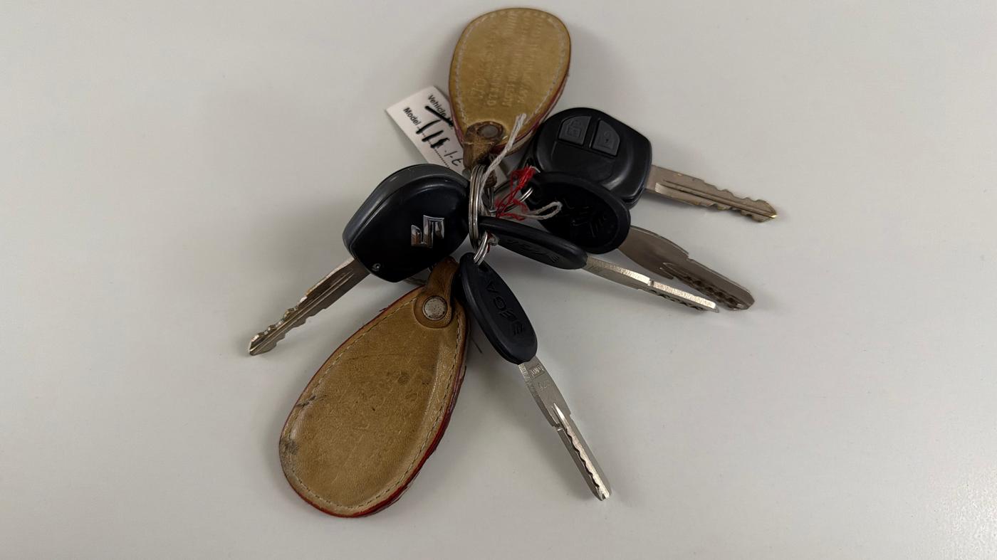 2016 Maruti Swift Dzire VXI (O), Petrol, Manual, 25,121 km, Key Close Up