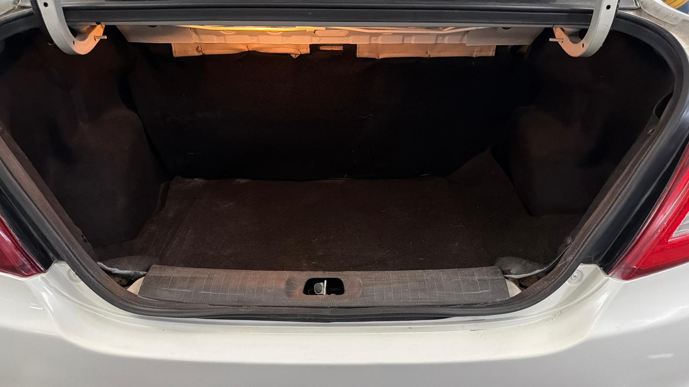 2016 Maruti Swift Dzire VXI (O), Petrol, Manual, 25,121 km, Boot Inside