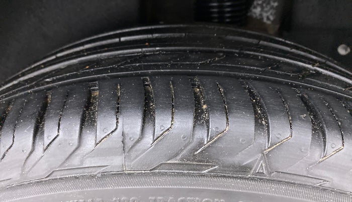 2017 Hyundai Tucson 2WD AT GL DIESEL, Diesel, Automatic, 64,322 km, Left Rear Tyre Tread