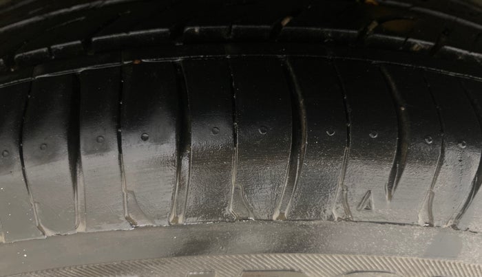 2013 Chevrolet Beat LS PETROL, Petrol, Manual, 34,880 km, Left Rear Tyre Tread